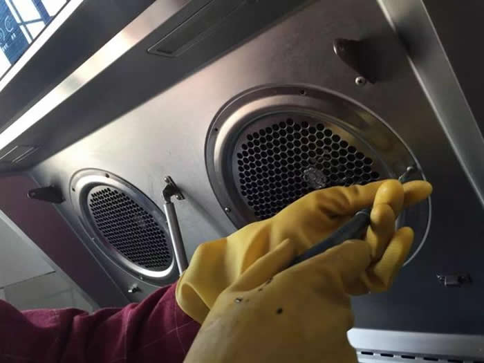 通州清洗油烟机-上门清洗家用抽油烟机服务