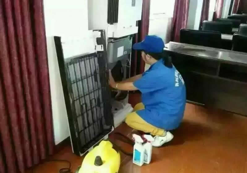 家电清洗女的可以做吗